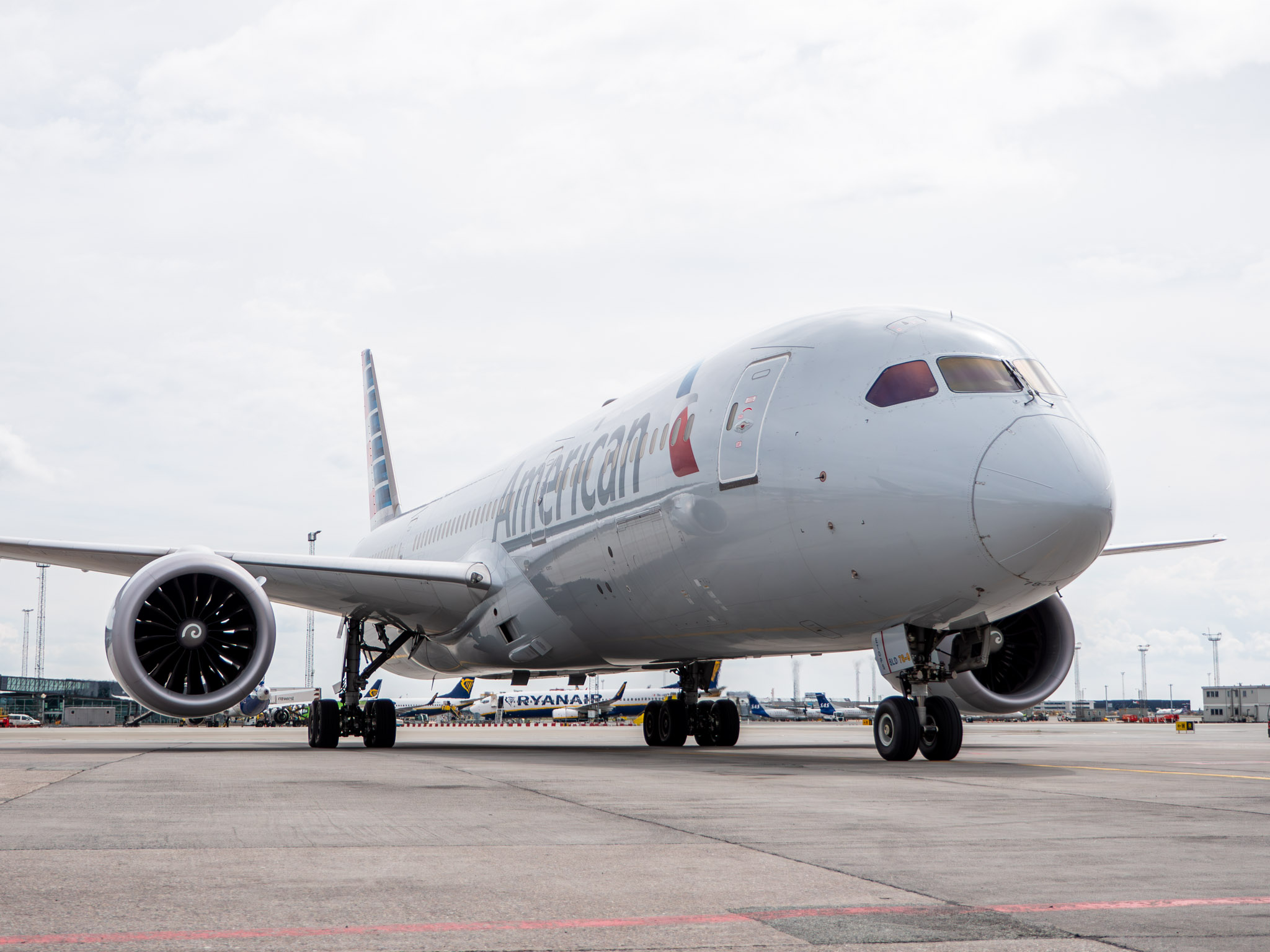 American Airlines celebrated its first flight to Philadelphia